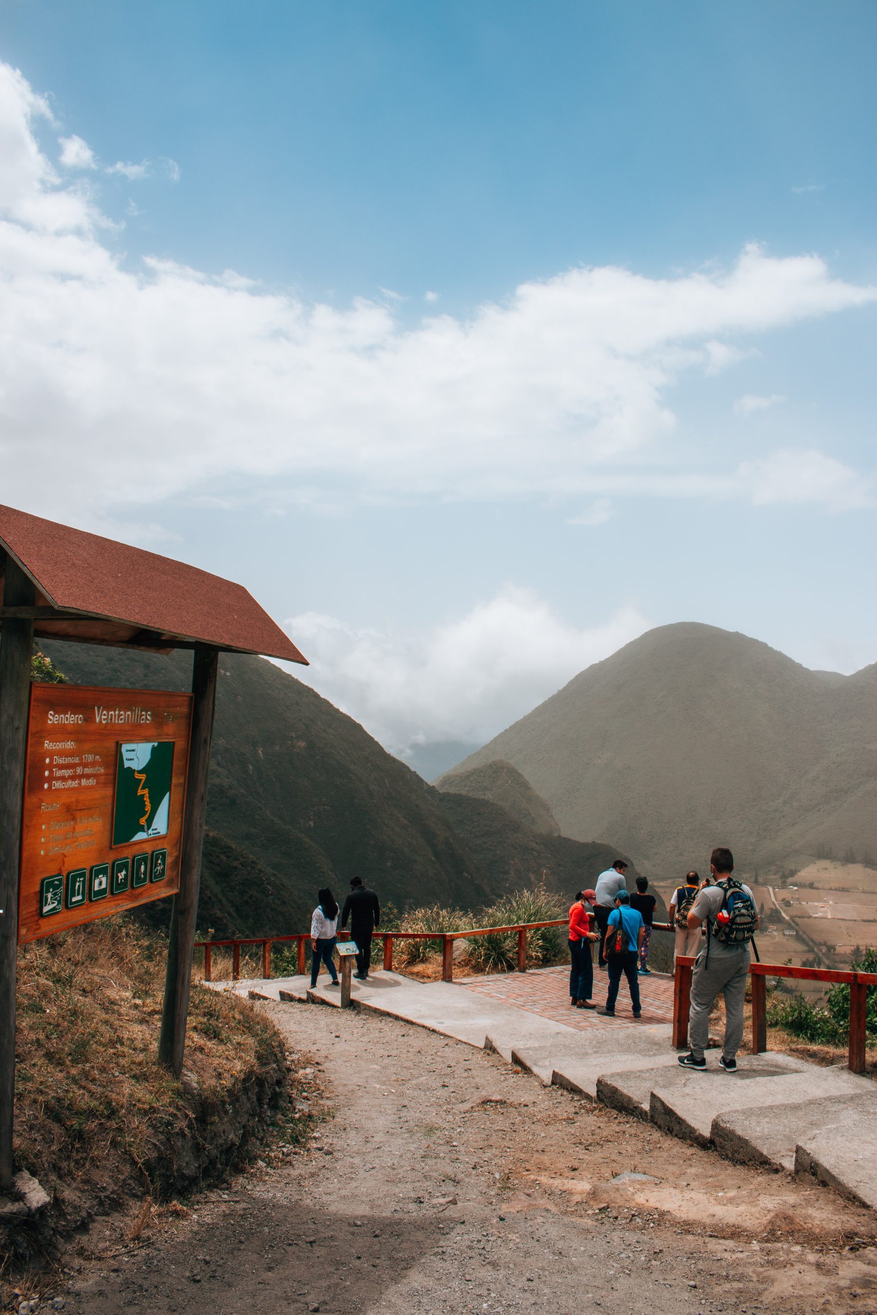 Wandern in der Reserva Geobotánica Pululahua in Quito Ecuador