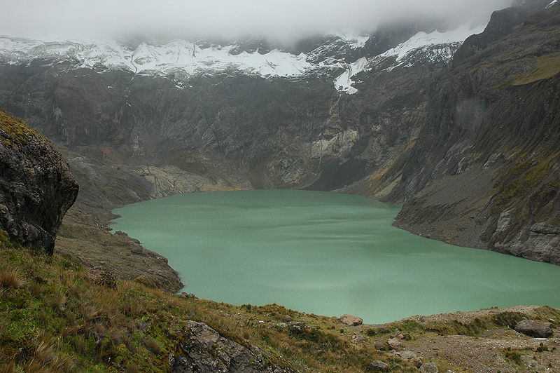 Laguna Collanes o Laguna Amarilla El Altar trekking
