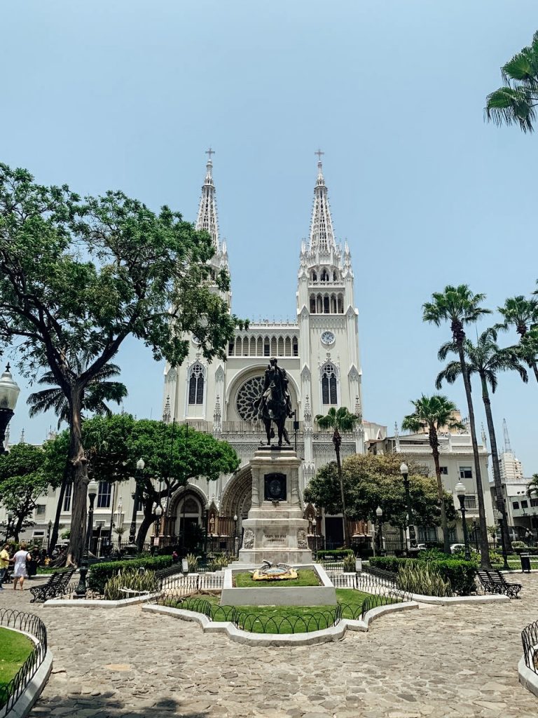 Exploring Guayaquil city (Metropolitan Cathedral)