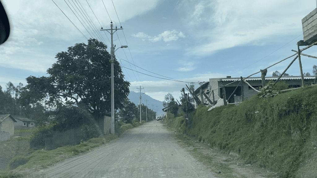 Driving to Otavalo Ecuador via villages