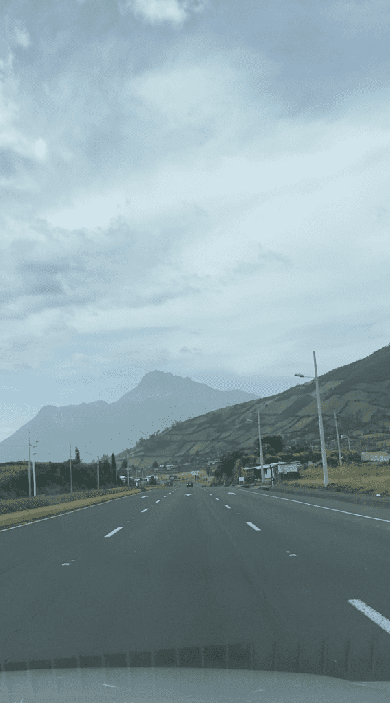 Driving in Ecuador mainland to Otavalo