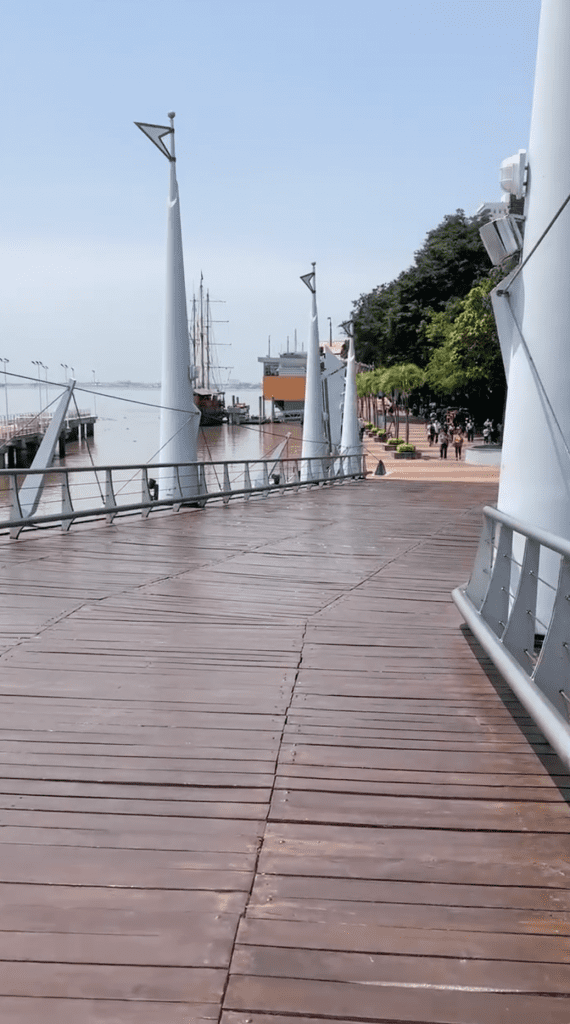 Walking in Guayaquil at Malecon 2000