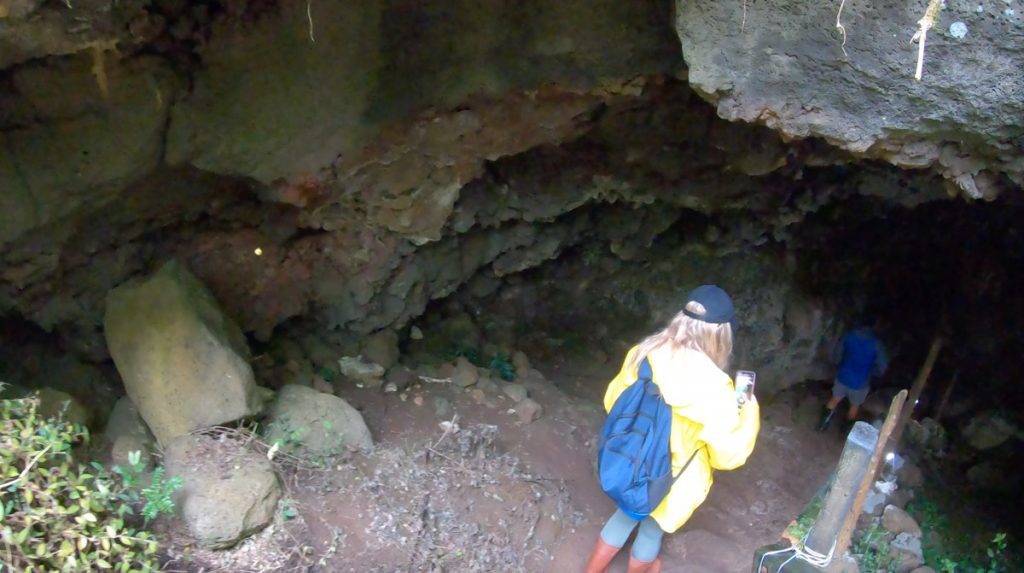 Going to lava tunnels in Santa Cruz Island